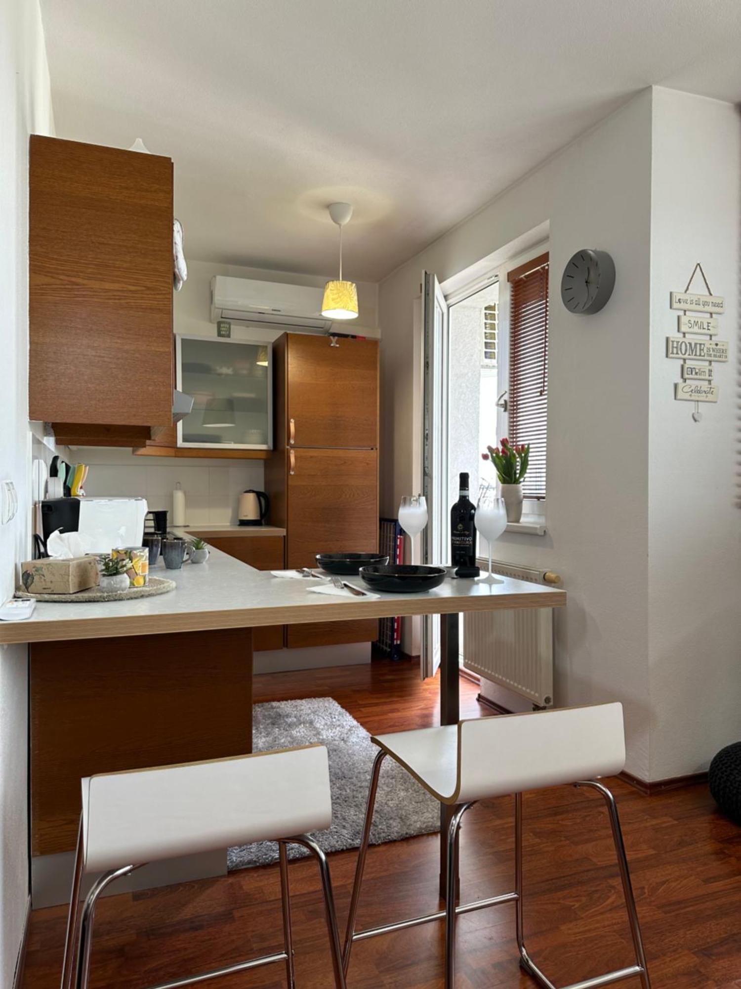 Cozy Apartment With Nice Balcony Seating, 9Th Floor, Parking Bratislava Eksteriør bilde
