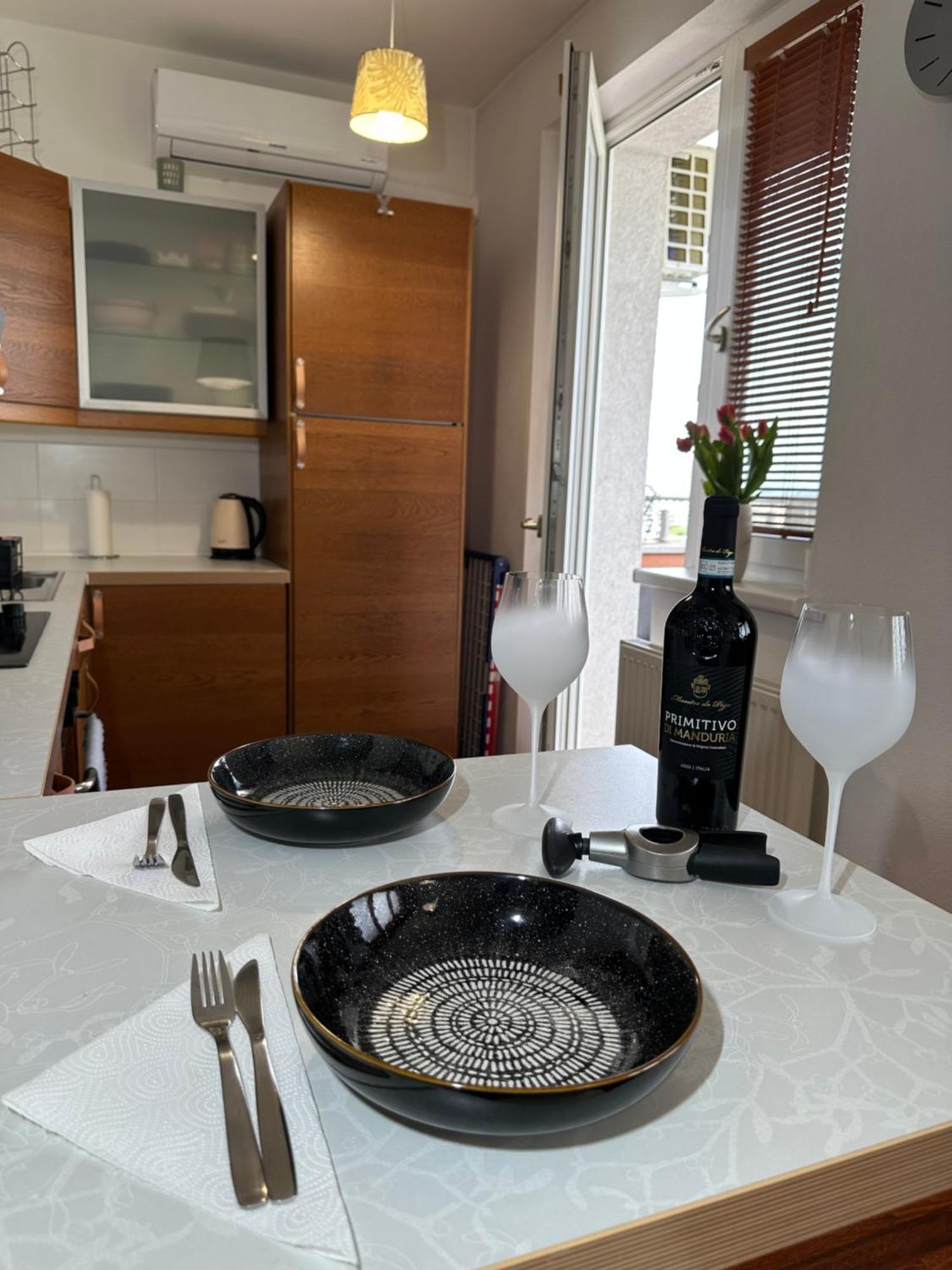 Cozy Apartment With Nice Balcony Seating, 9Th Floor, Parking Bratislava Eksteriør bilde