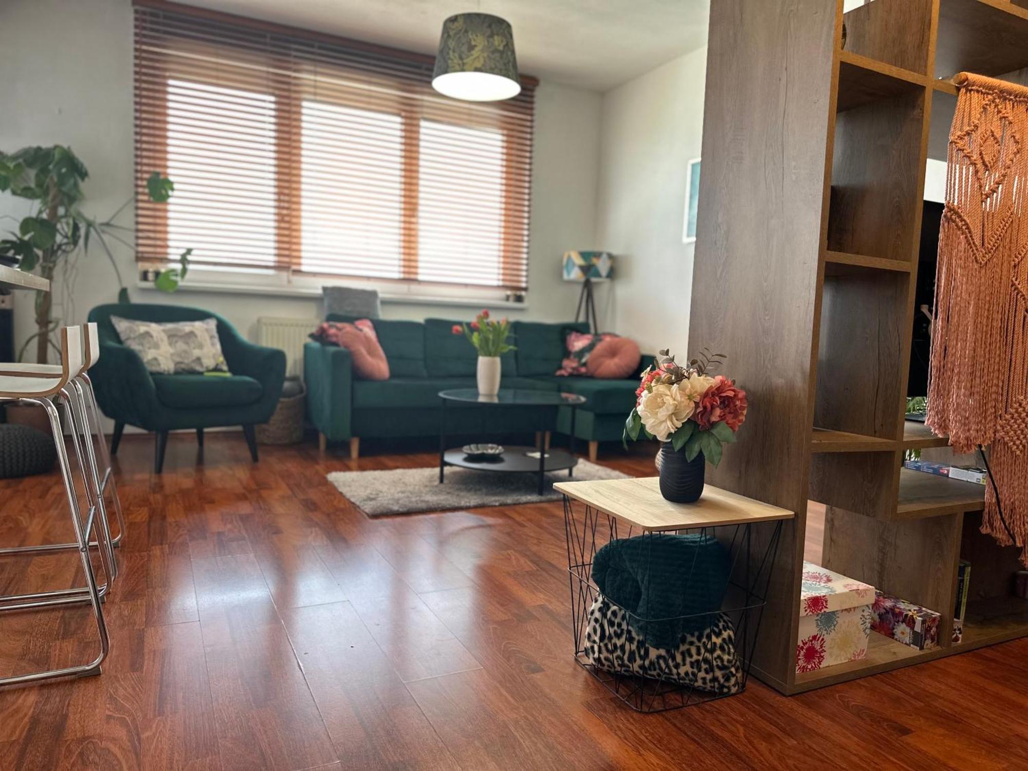 Cozy Apartment With Nice Balcony Seating, 9Th Floor, Parking Bratislava Eksteriør bilde